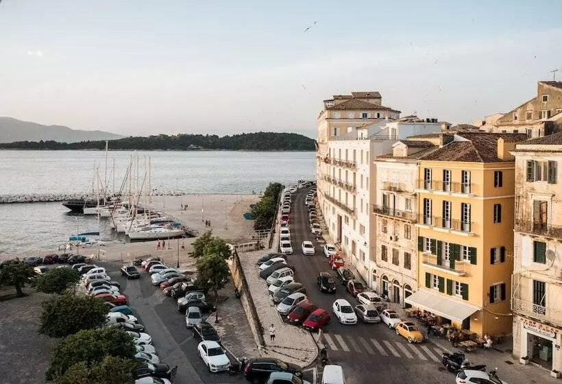 New York Luxury Suites