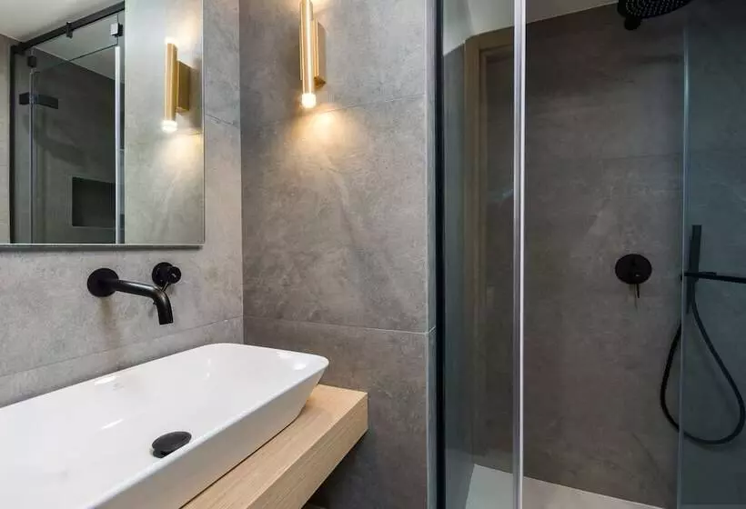 New York Luxury Suites