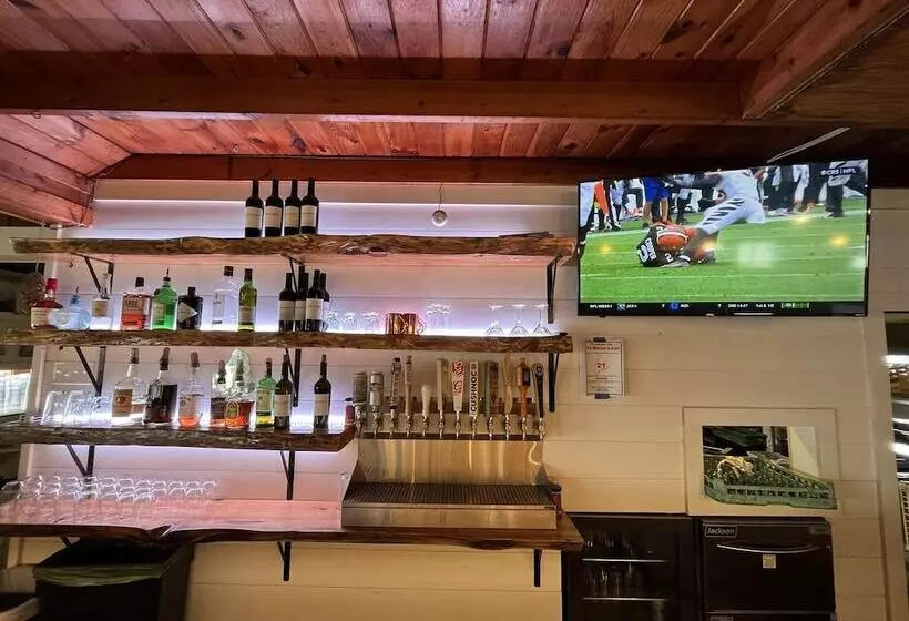 Majatalo Spinneys Guesthouse & Beach Cottages