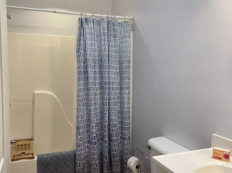 Majatalo Spinneys Guesthouse & Beach Cottages