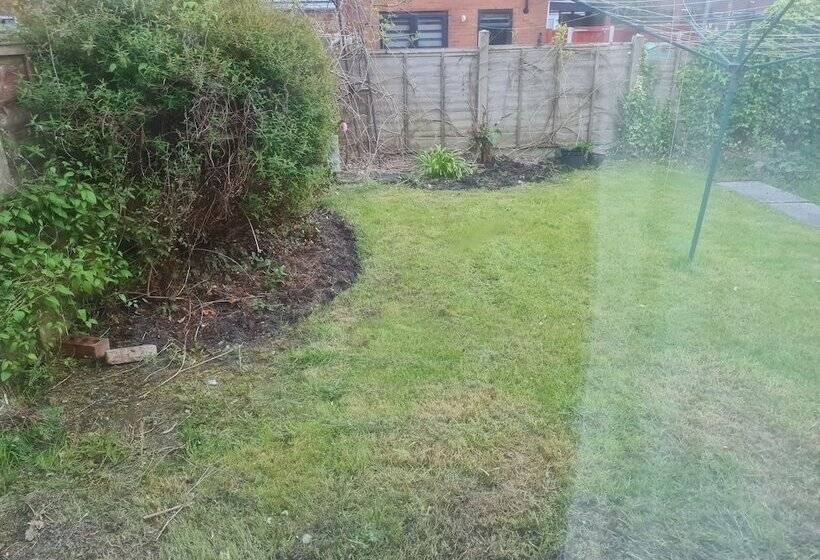 레지던스 Immaculate 3 Bed House With Free Parking In Bolton