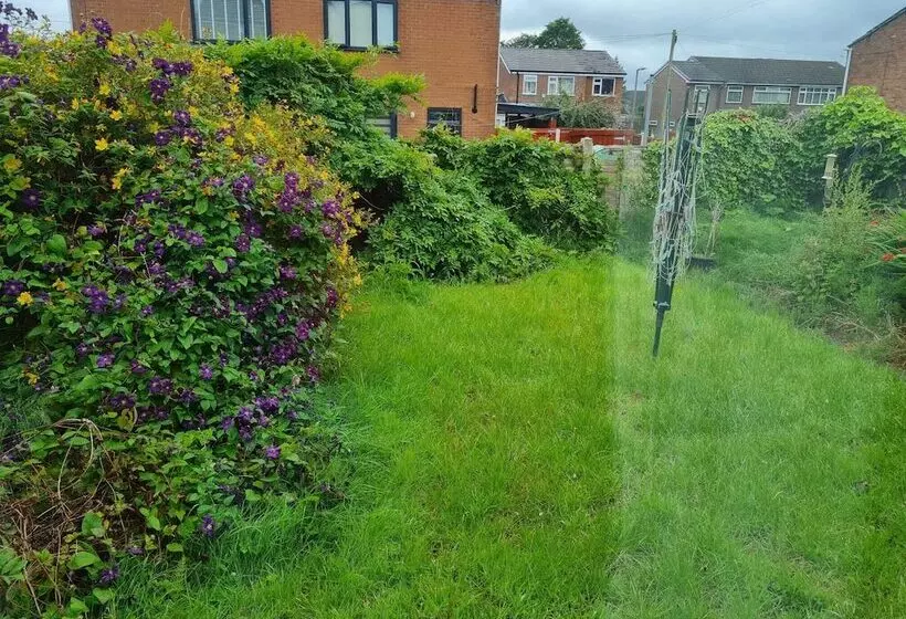 Residenssi Immaculate 3 Bed House With Free Parking In Bolton