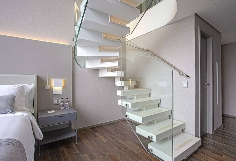 Suryaa Hotel Pinhais, Curio Collection By Hilton