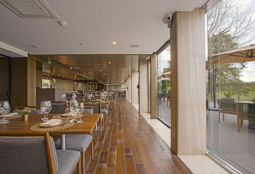 Suryaa Hotel Pinhais, Curio Collection By Hilton