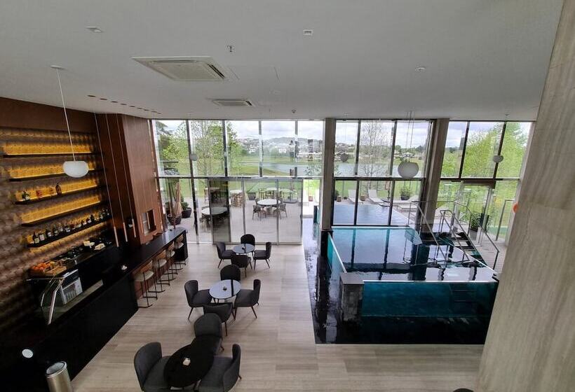 Suryaa Hotel Pinhais, Curio Collection By Hilton