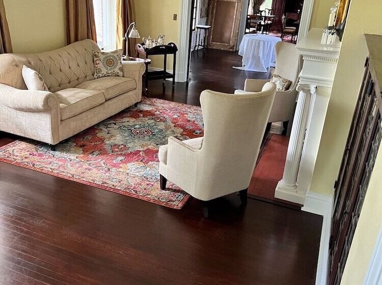 ベッドアンドブレックファースト Huffman Manor Inn