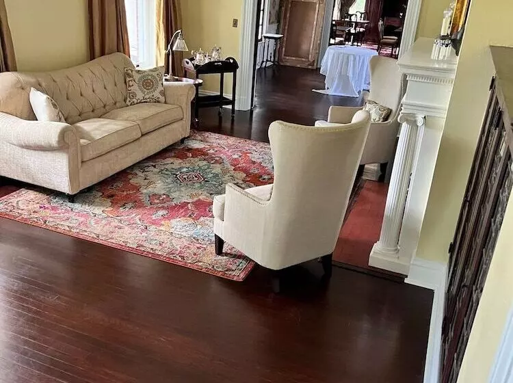 Aamiaismajoitus (B&B) Huffman Manor Inn