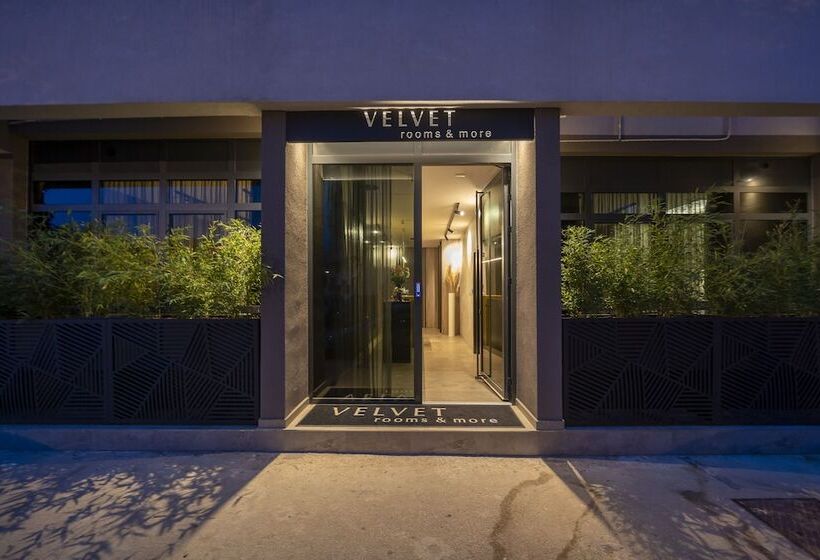 مبيت وإفطار Velvet Rooms & More