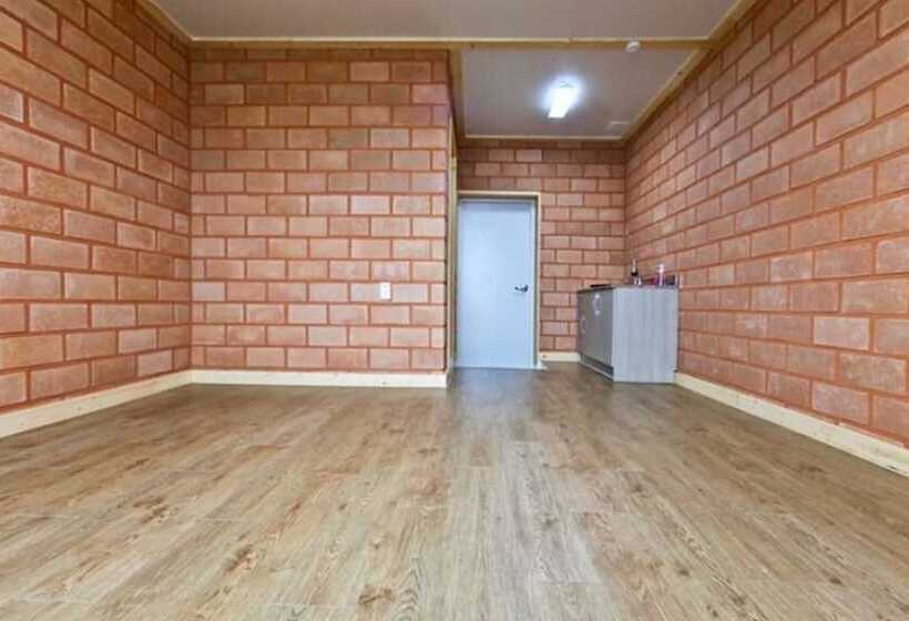 Boryeong Woori Hwangto Pension