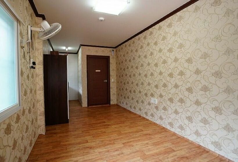 Buan Chilkdeokgol Pension