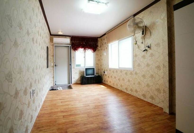 Buan Chilkdeokgol Pension