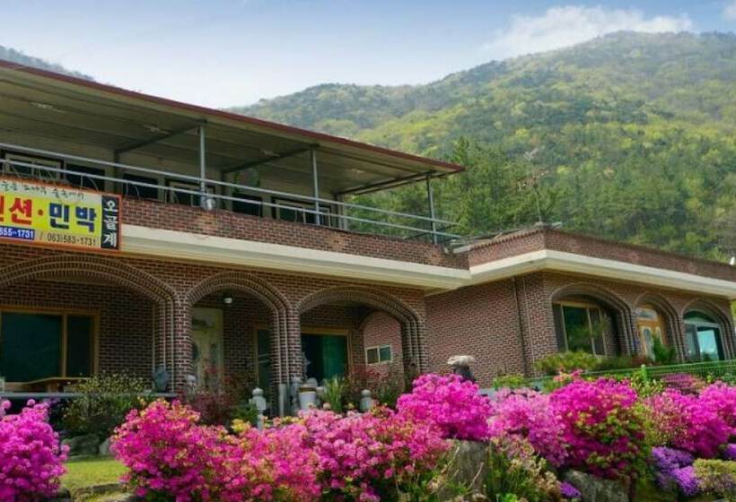 Buan Chilkdeokgol Pension