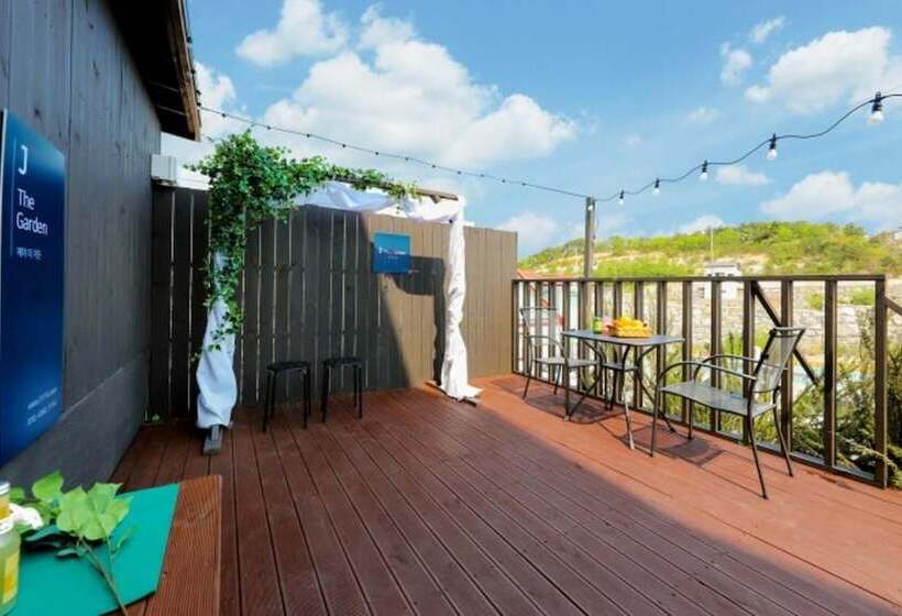 Gyeongju J The Garden Pension