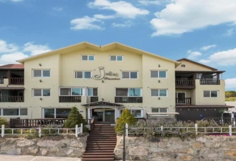 Gyeongju J The Garden Pension