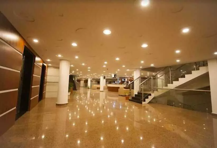 Hotelli Big Mall Residency