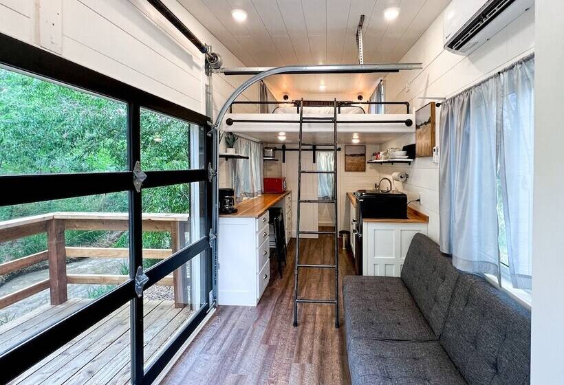 هتل Cedar Creek Lodging & Rv Park