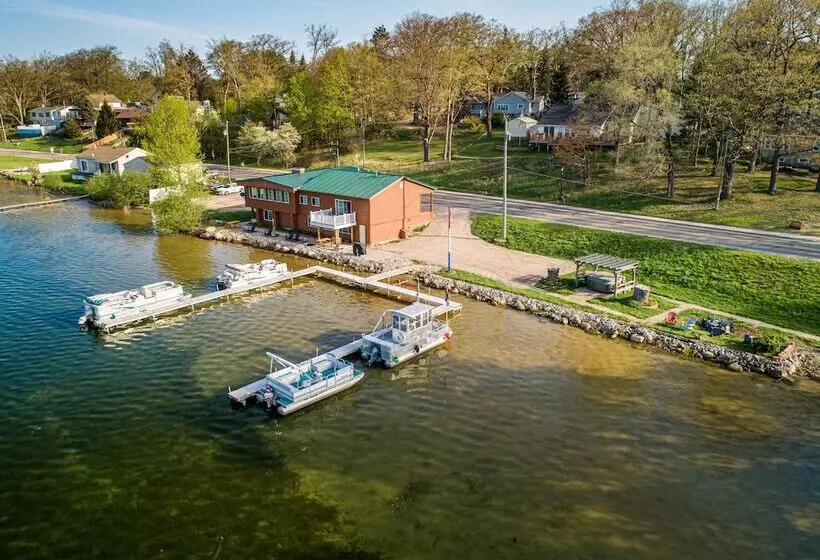 Hotelli Fife Lake Retreat