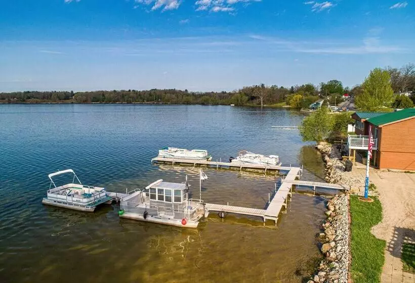 Hotelli Fife Lake Retreat