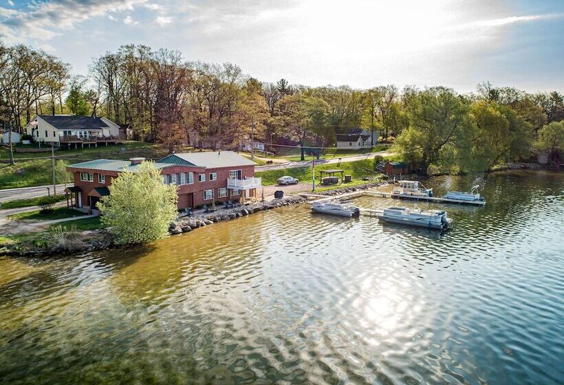 فندق Fife Lake Retreat