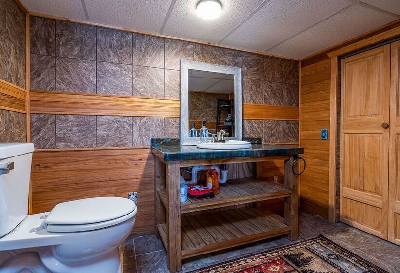 فندق Fife Lake Retreat