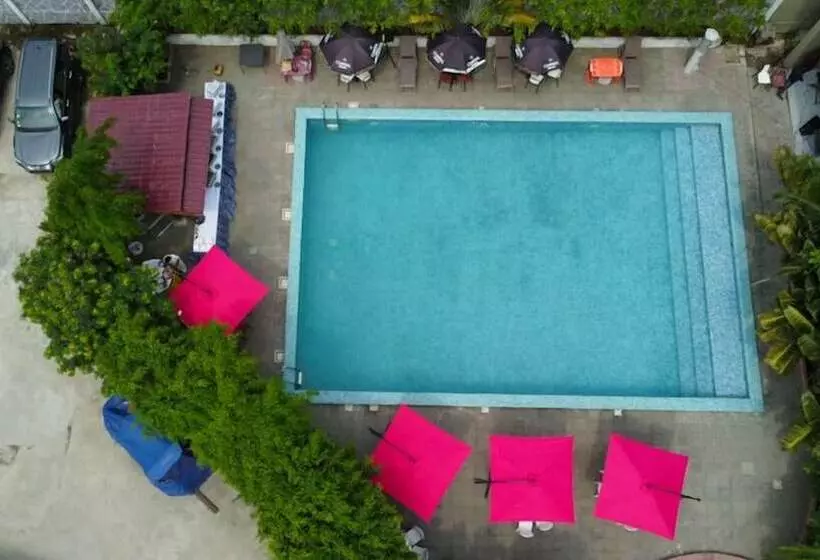 Hotelli Hôtel Copacabana Beach Kribi