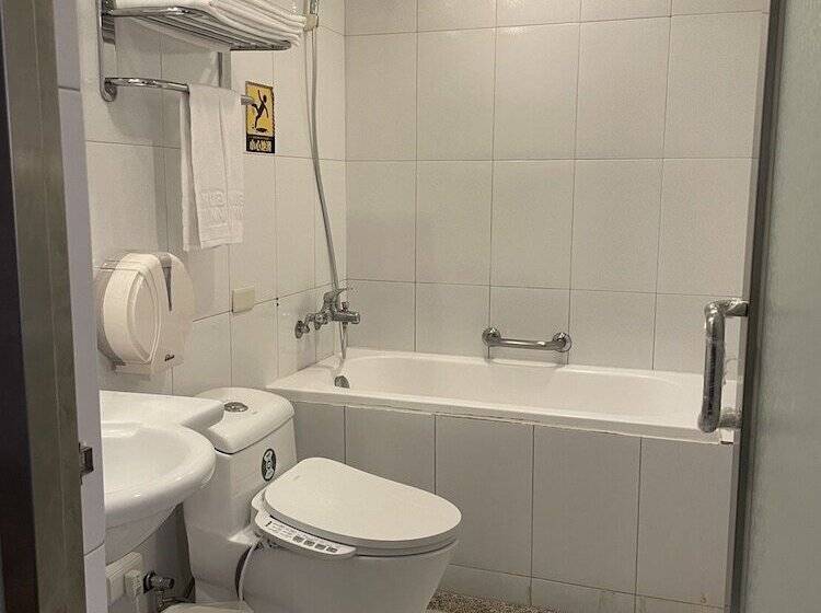 Hub Hotel   Banqiao Station