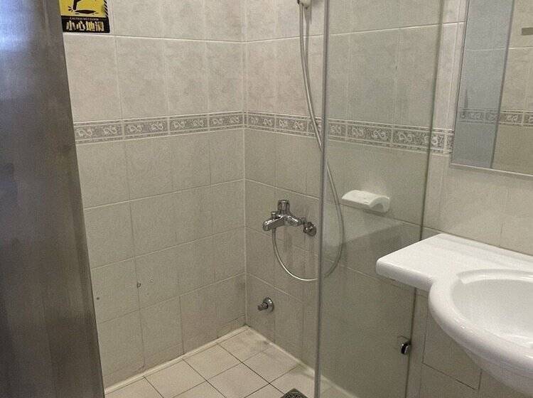 Hub Hotel   Banqiao Station