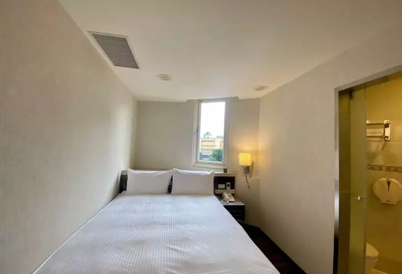Hub Hotel   Banqiao Station