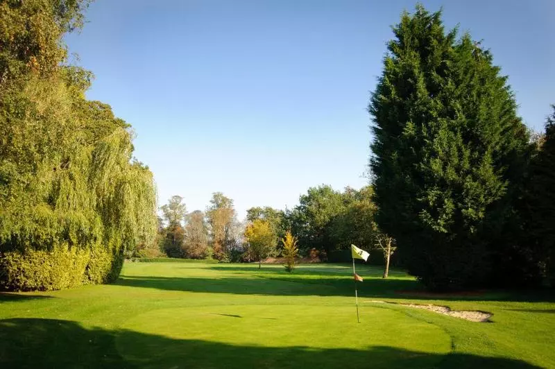 Hotelli Oakley Court