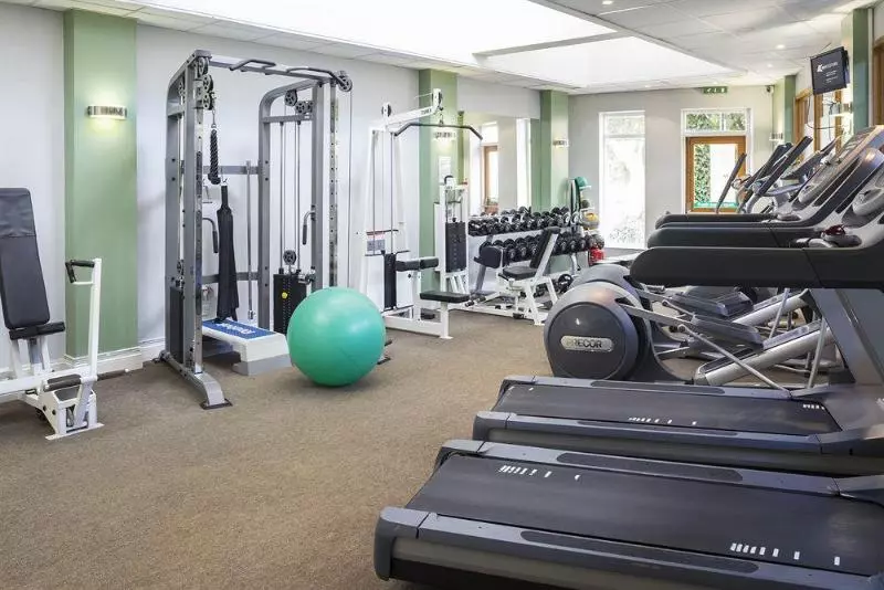 Hotelli Oakley Court