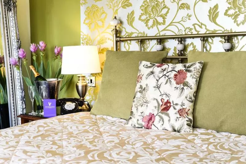 Hotelli Oakley Court