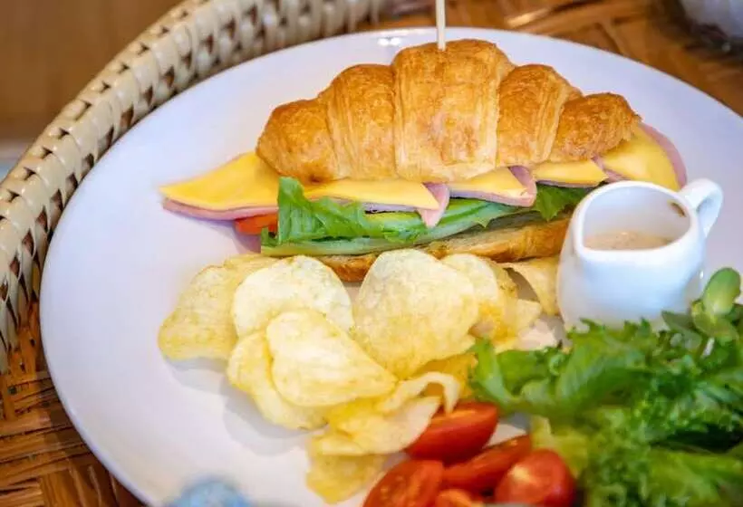 Hotelli One Dhatu Ayutthaya Premium Homestay