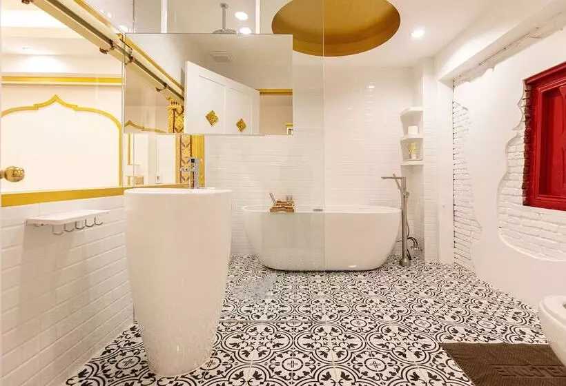 Hotelli One Dhatu Ayutthaya Premium Homestay