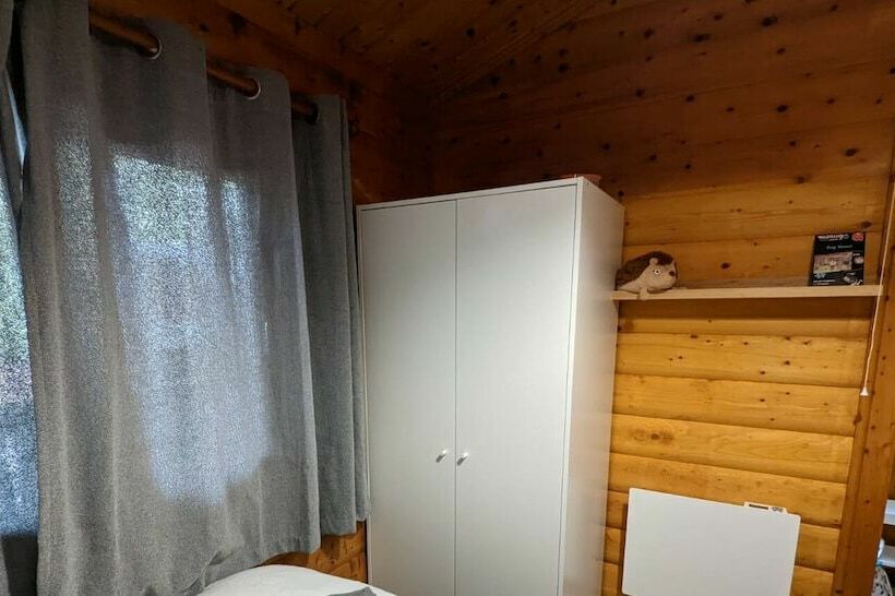 בית מלון כפרי Pineshadow Lodge Dog Friendly, Kenwick Park, Louth