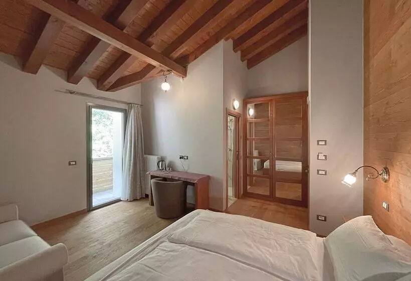 Hotelli Relais Sauc & Spa   Agriturismo