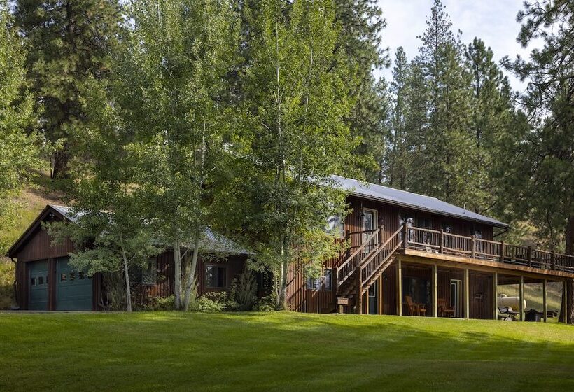 בית מלון כפרי Alpine Falls Ranch