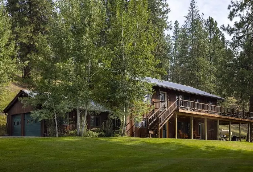 Maaseutuhotelli Alpine Falls Ranch