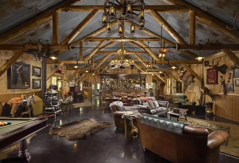 Maaseutuhotelli Alpine Falls Ranch