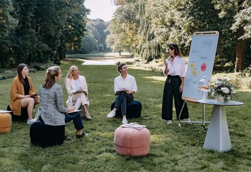 Hotelli Schloss Teutschenthal