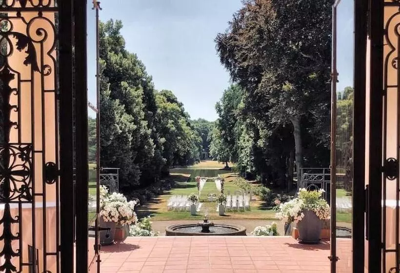 Hotelli Schloss Teutschenthal