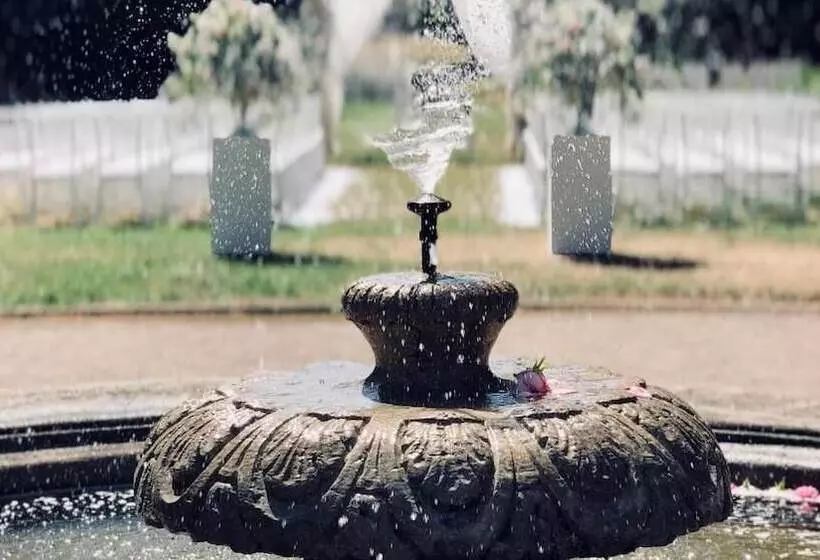 Hotelli Schloss Teutschenthal