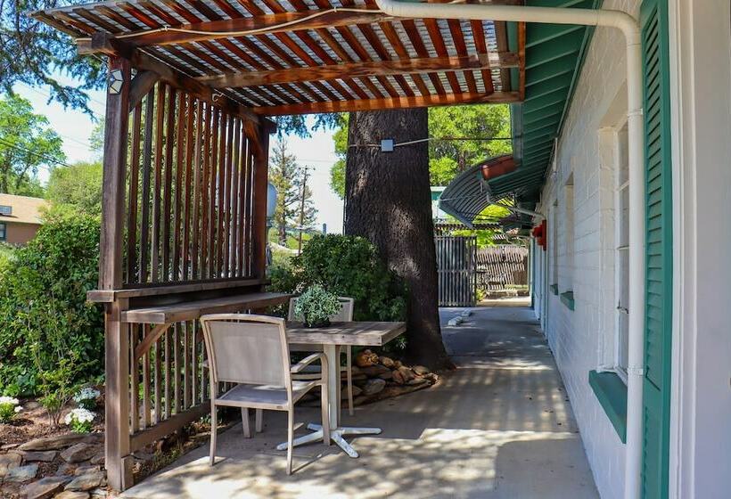 酒店 The Bonnie Inn Unit 5 With Breakfast Nook