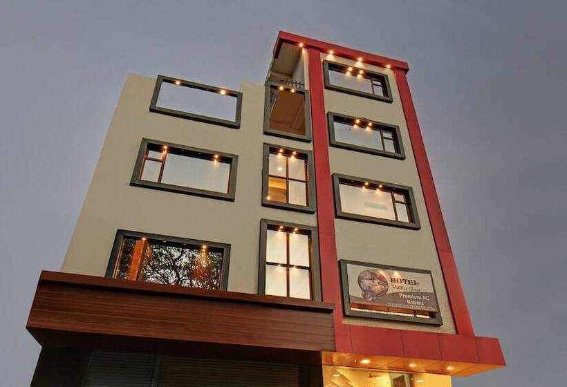 هتل Treebo Varsha Palace