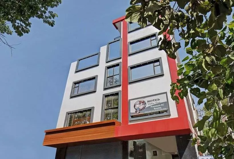 ホテル Treebo Varsha Palace