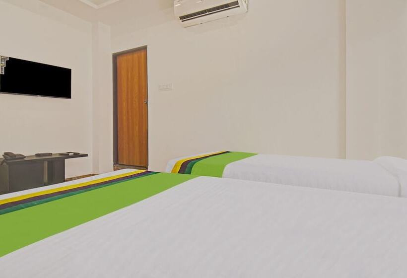 هتل Treebo Varsha Palace