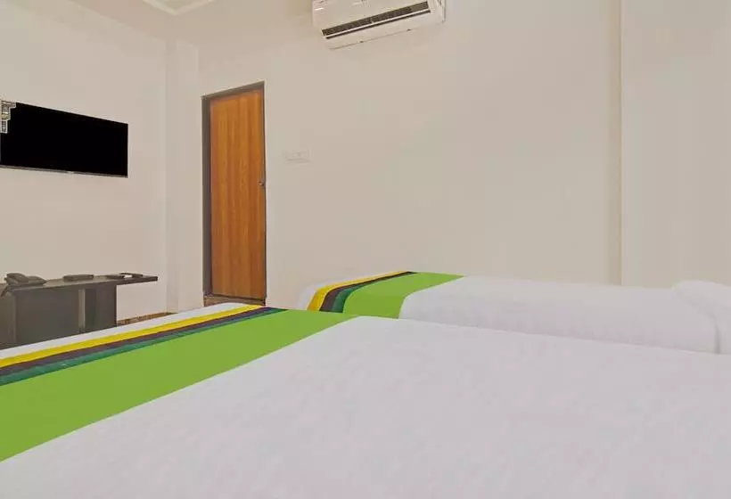 ホテル Treebo Varsha Palace