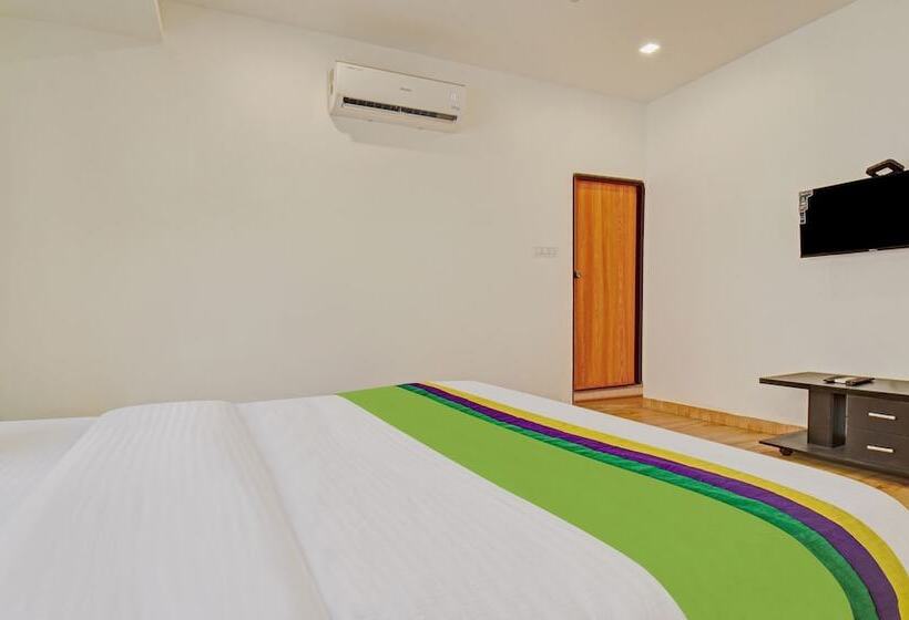 هتل Treebo Varsha Palace