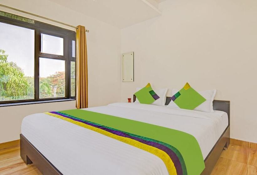 هتل Treebo Varsha Palace