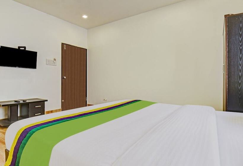 هتل Treebo Varsha Palace