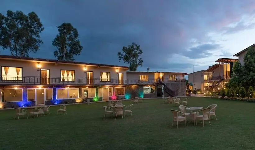 Hotelli Vow Resorts And Spa